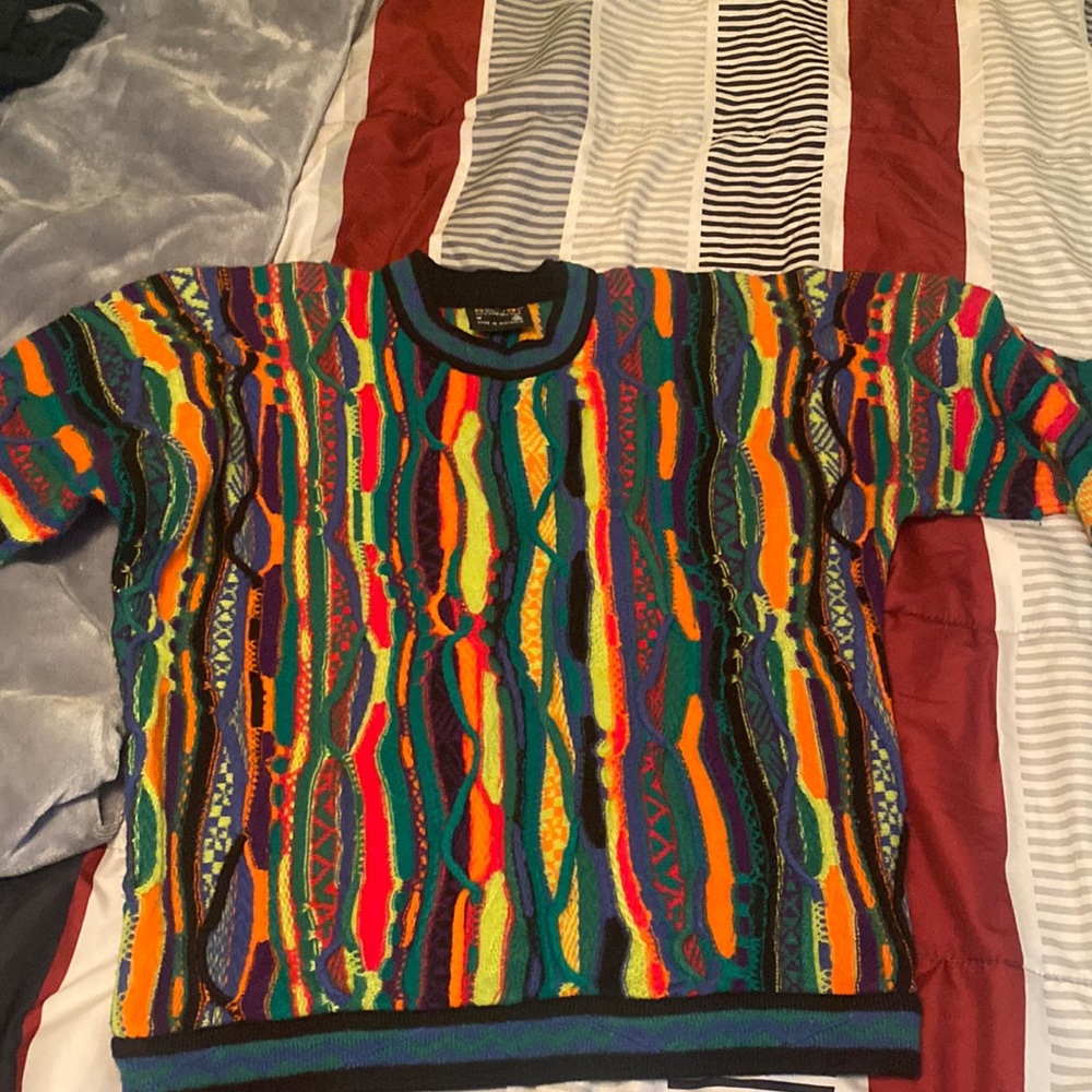 Coogi sweater size m